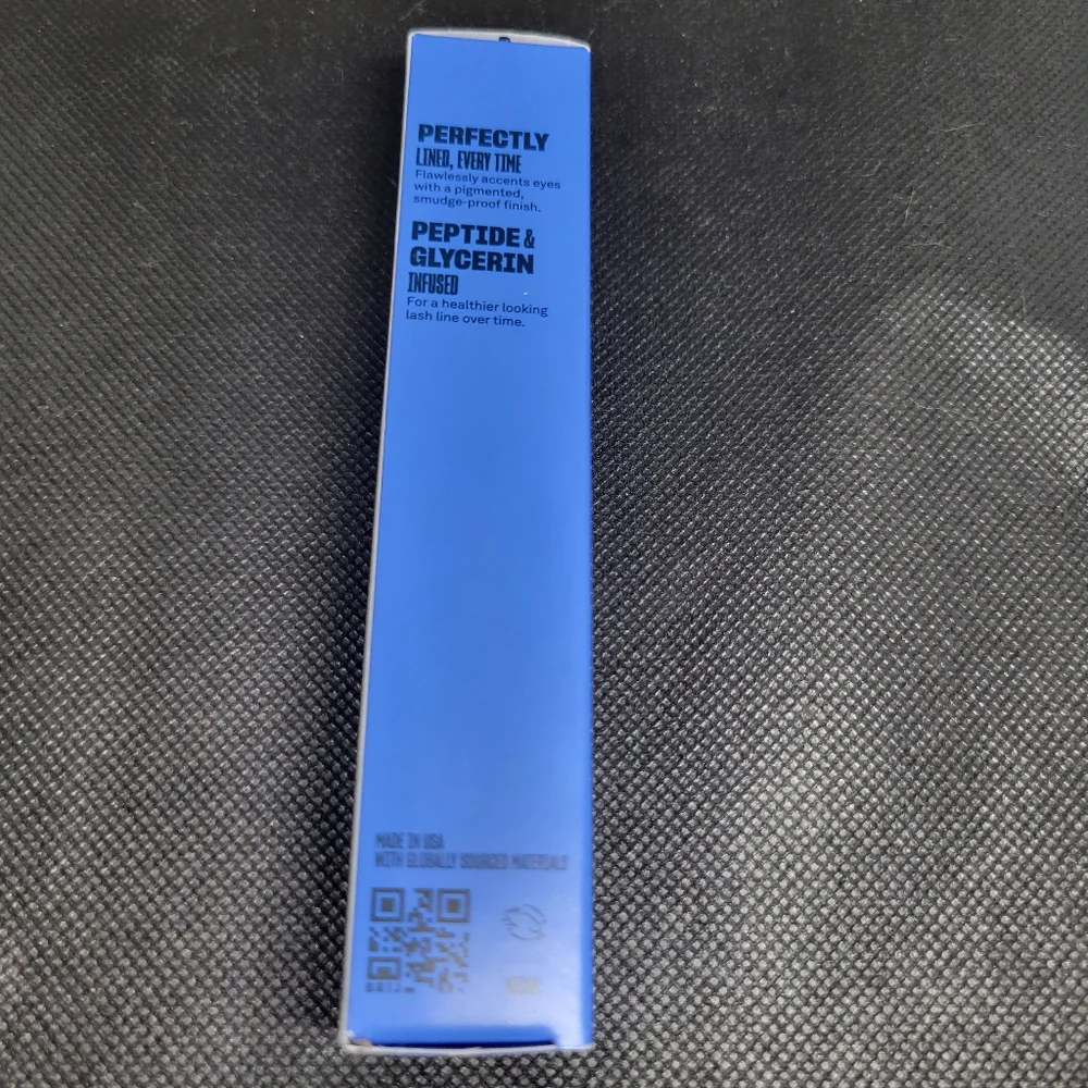 ⭐️ Babe Lash Enriching Eyeliner SMUDGE-PROOF AND GOOD FOR LASHES